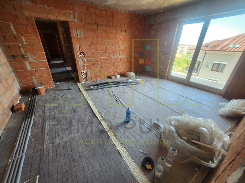 Braytim, Timisoara 3 camere bucatarie separata, 2 bai, etaj intermediar