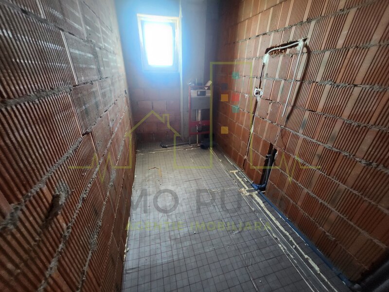 Braytim, Timisoara 3 camere bucatarie separata, 2 bai, etaj intermediar